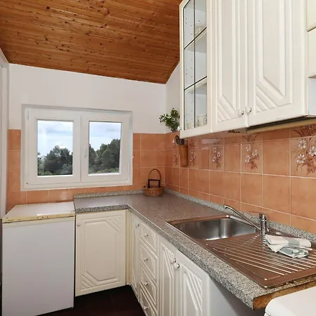 Apartment Saphron Mrljane