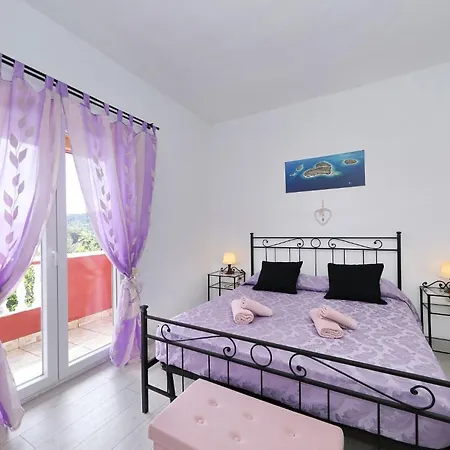 Saphron Apartment