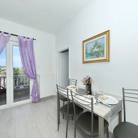 Apartment Saphron Mrljane