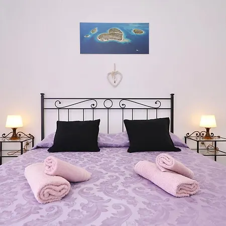 Saphron Apartment